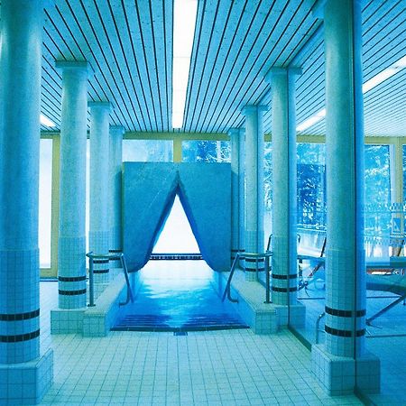 Hotel Fravi Андеер Екстериор снимка