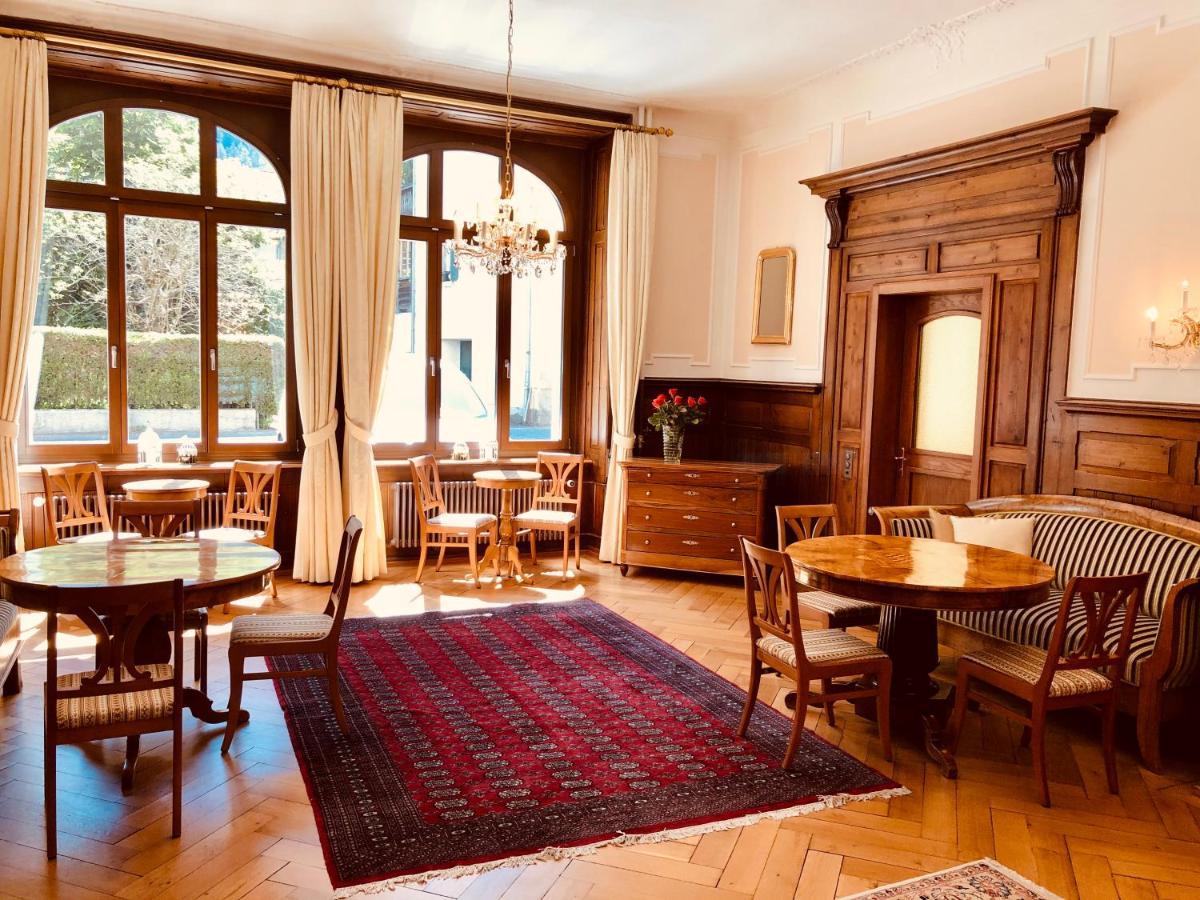 Hotel Fravi Андеер Екстериор снимка